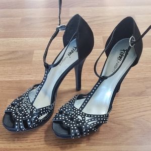 Fioni Night Black Heels size 8 1/2